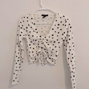Women’s Black & White Long Sleeve Cropped